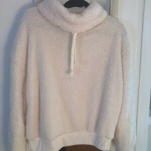 Planet Gold XL white plush long sleeve short top